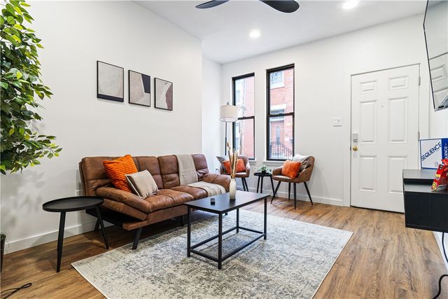 521 Alpine Ave, Central North Side, PA 15212