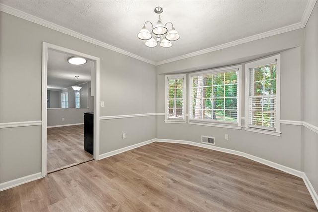 215 Hauteur SW Place, Lilburn, GA 30047