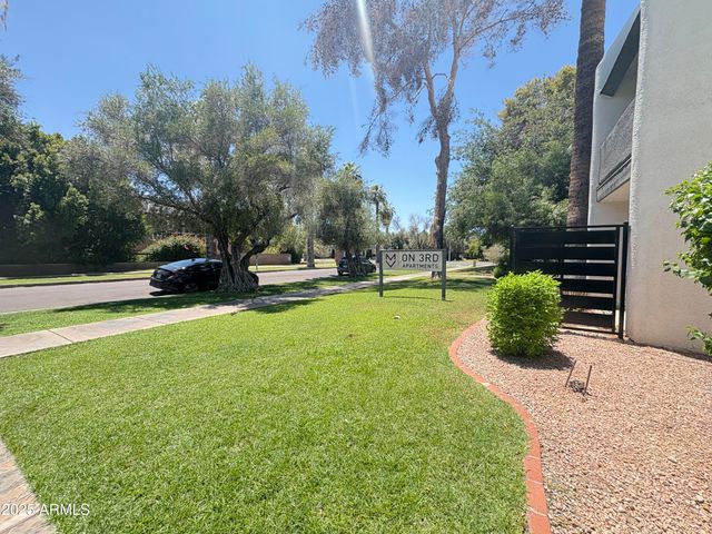 302 E MONTE VISTA Road D1, Phoenix, AZ 85004