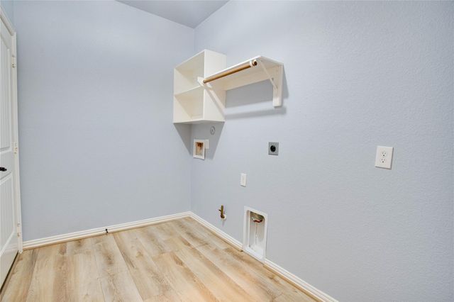 6210 Pinewood Heights Drive, Spring, TX 77389