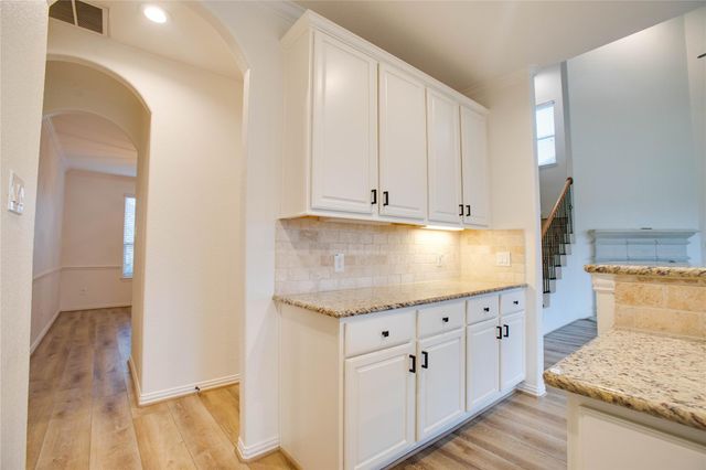 6210 Pinewood Heights Drive, Spring, TX 77389