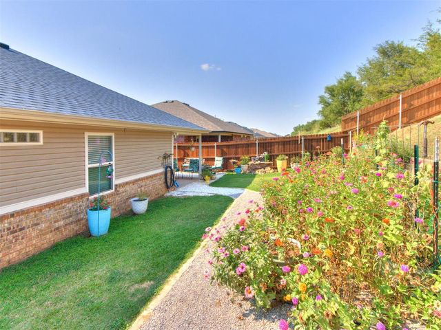 2000 Bradford Circle, Newcastle, OK 73065