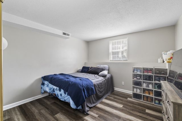 103 Oak Ln 4, Brockton, MA 02301