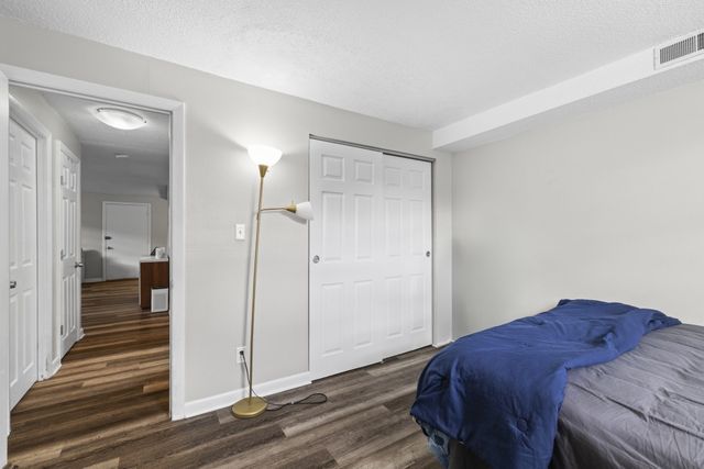 103 Oak Ln 4, Brockton, MA 02301