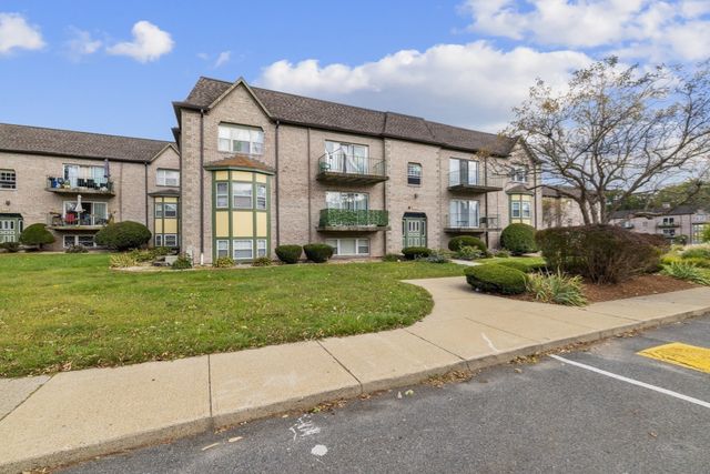 103 Oak Ln 4, Brockton, MA 02301