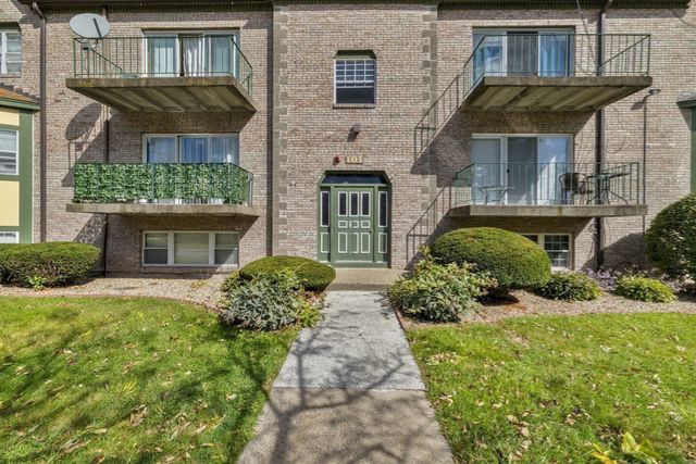 103 Oak Ln 4, Brockton, MA 02301