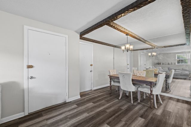 103 Oak Ln 4, Brockton, MA 02301