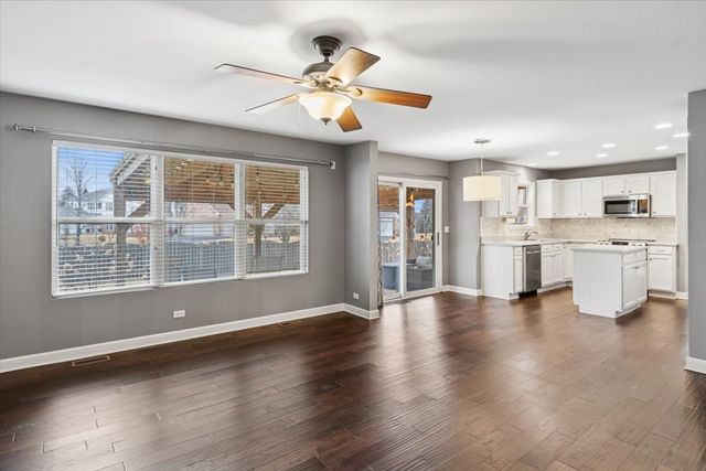 1568 Woodland Lane, Bolingbrook, IL 60490