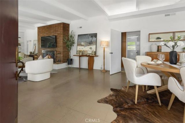 444 Oneida Drive, Pasadena, CA 91107