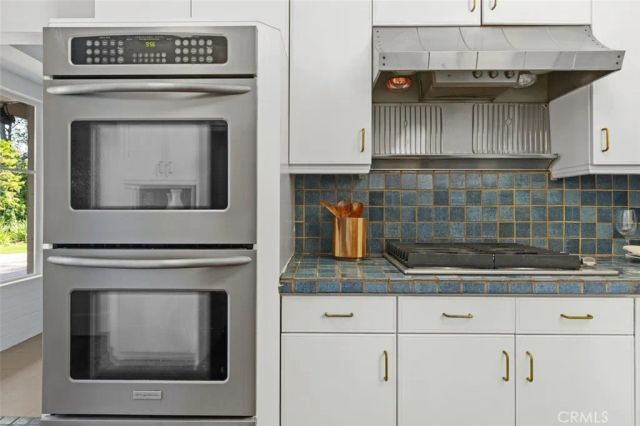 444 Oneida Drive, Pasadena, CA 91107