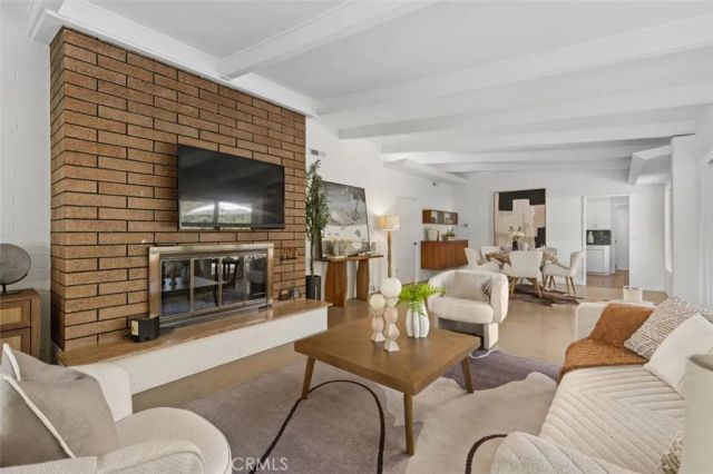 444 Oneida Drive, Pasadena, CA 91107