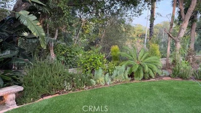 444 Oneida Drive, Pasadena, CA 91107