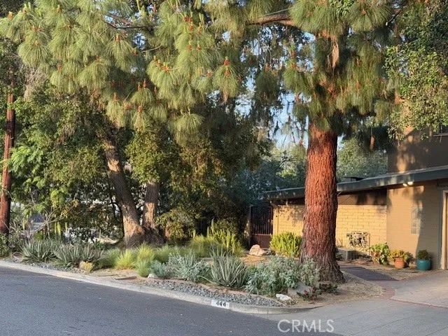 444 Oneida Drive, Pasadena, CA 91107