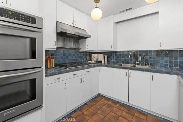 444 Oneida Drive, Pasadena, CA 91107