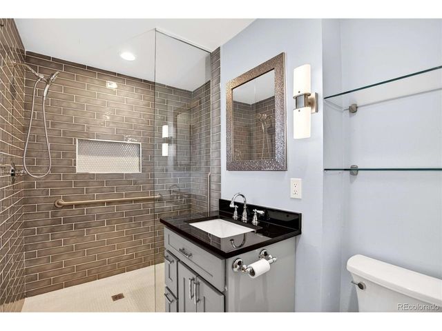 1880 S Monaco Pkwy, Denver, CO 80224