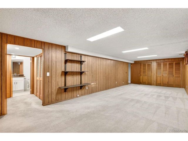 1880 S Monaco Pkwy, Denver, CO 80224