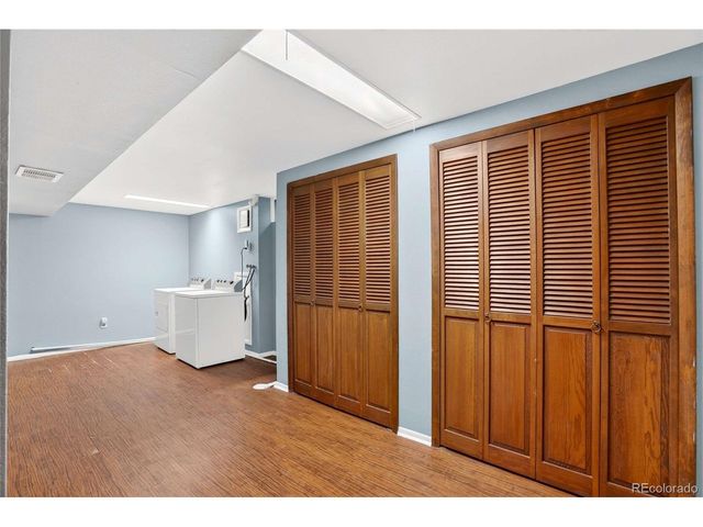 1880 S Monaco Pkwy, Denver, CO 80224