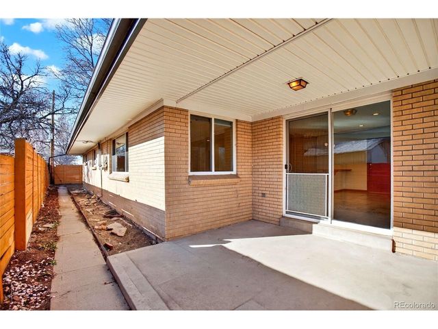 1880 S Monaco Pkwy, Denver, CO 80224