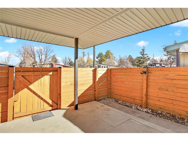 1880 S Monaco Pkwy, Denver, CO 80224