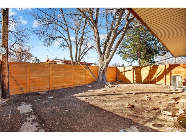 1880 S Monaco Pkwy, Denver, CO 80224