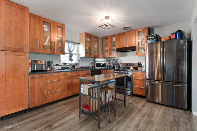 9007 Ridgeland Avenue, Oak Lawn, IL 60453