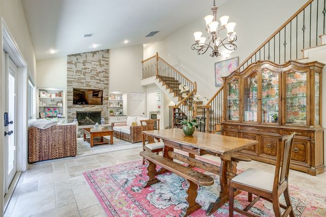 5425 Collinwood Avenue, Fort Worth, TX 76107