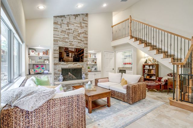 5425 Collinwood Avenue, Fort Worth, TX 76107