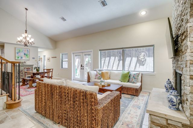 5425 Collinwood Avenue, Fort Worth, TX 76107