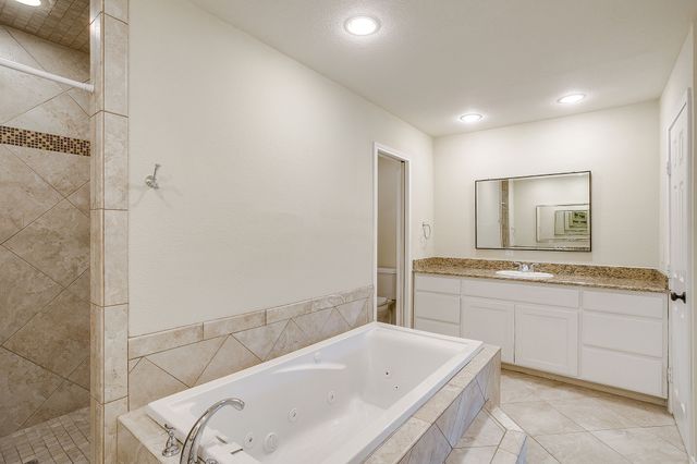 5425 Collinwood Avenue, Fort Worth, TX 76107