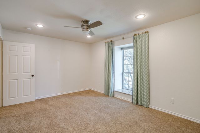 5425 Collinwood Avenue, Fort Worth, TX 76107