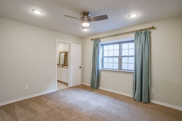 5425 Collinwood Avenue, Fort Worth, TX 76107