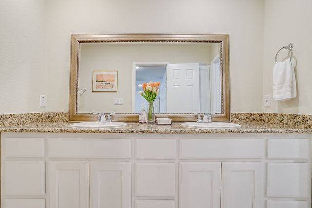 5425 Collinwood Avenue, Fort Worth, TX 76107