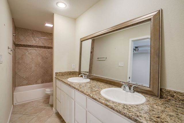 5425 Collinwood Avenue, Fort Worth, TX 76107