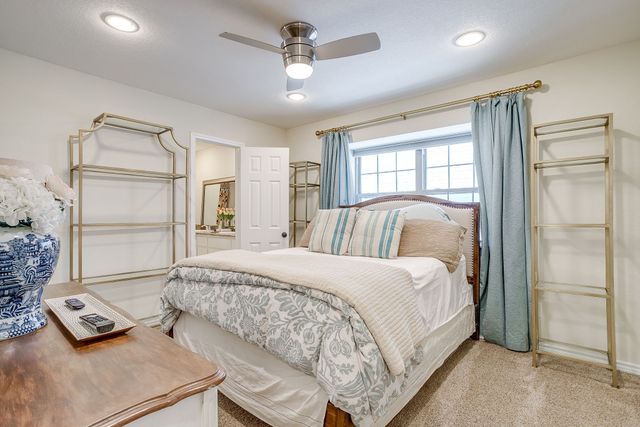 5425 Collinwood Avenue, Fort Worth, TX 76107