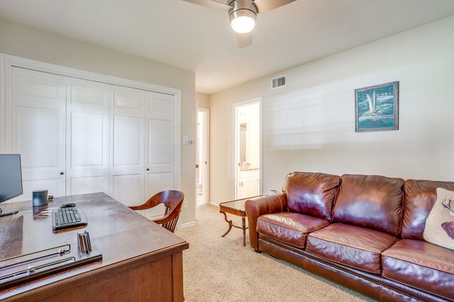 5425 Collinwood Avenue, Fort Worth, TX 76107