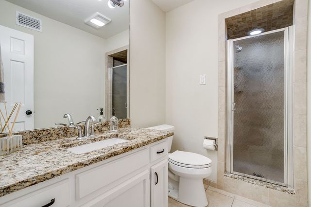 5425 Collinwood Avenue, Fort Worth, TX 76107