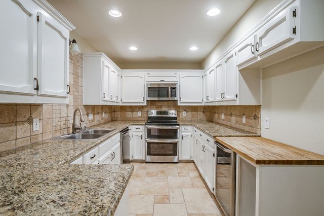 5425 Collinwood Avenue, Fort Worth, TX 76107