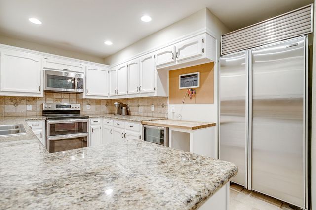 5425 Collinwood Avenue, Fort Worth, TX 76107