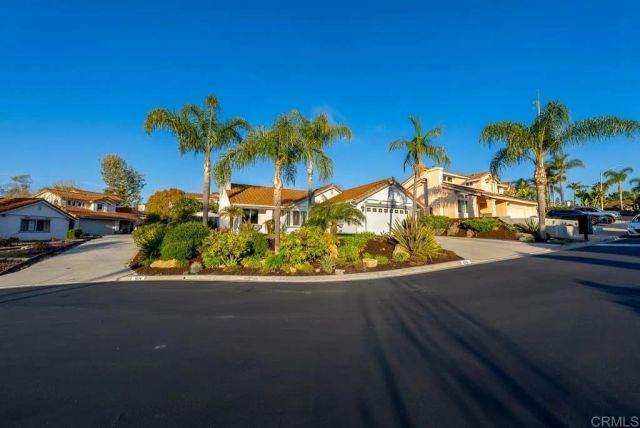 1018 Bridle Path Way, Oceanside, CA 92057