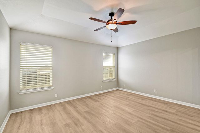 1030 Birdsong LN, New Braunfels, TX 78130