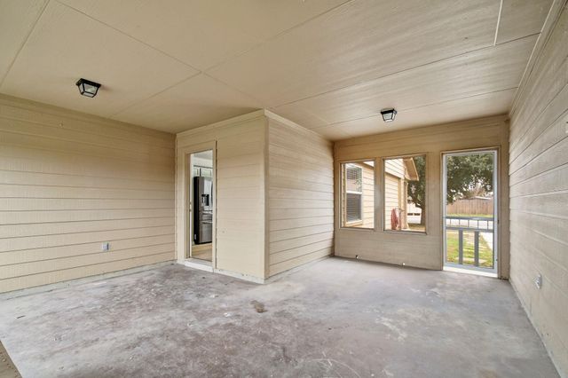 1030 Birdsong LN, New Braunfels, TX 78130