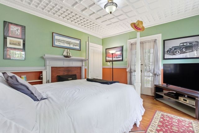 11 Allen St, Newburyport, MA 01950