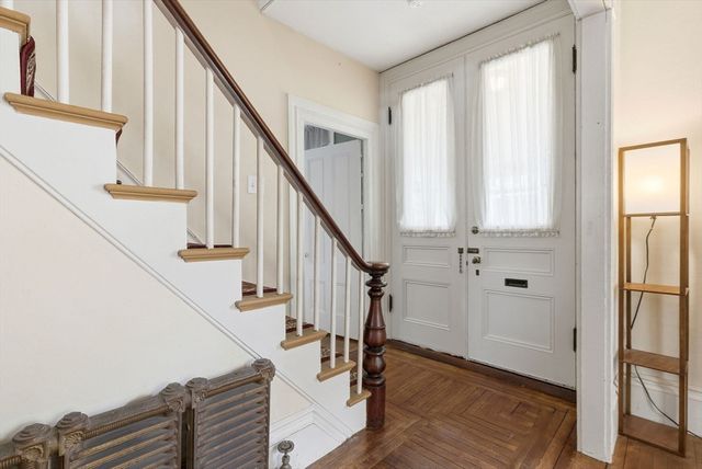 11 Allen St, Newburyport, MA 01950