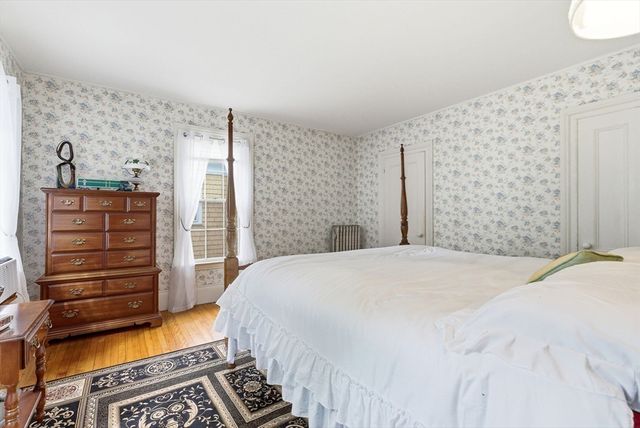 11 Allen St, Newburyport, MA 01950
