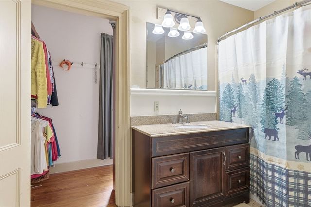 11 Allen St, Newburyport, MA 01950