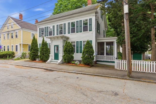 11 Allen St, Newburyport, MA 01950