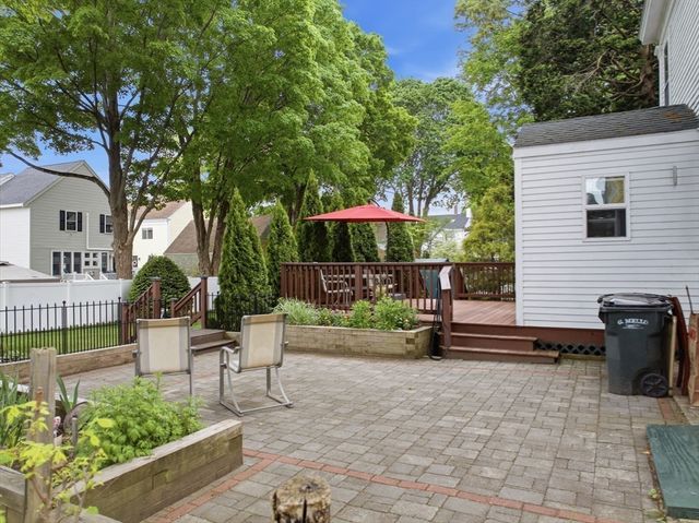 11 Allen St, Newburyport, MA 01950