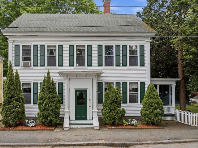 11 Allen St, Newburyport, MA 01950