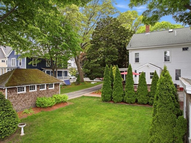 11 Allen St, Newburyport, MA 01950
