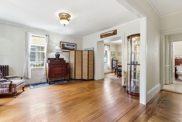 11 Allen St, Newburyport, MA 01950
